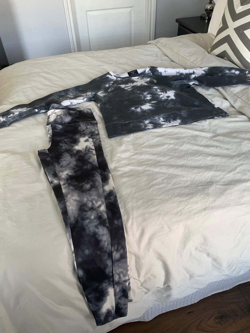 U.S. Polo Assn. Black & White Tie-Dye Sweatshirt and Leggings Set